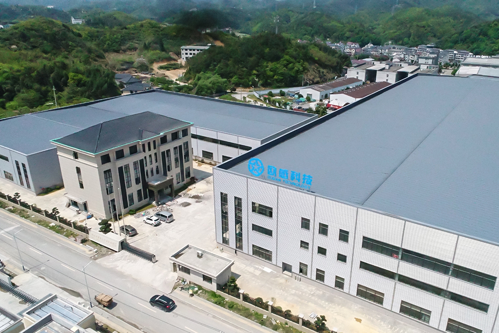 歐感再擴(kuò)產(chǎn)品版圖 | 歐感巖鉆公司首臺(tái)液壓潛孔旋挖錘下線，為業(yè)內(nèi)提供鑿巖利器！